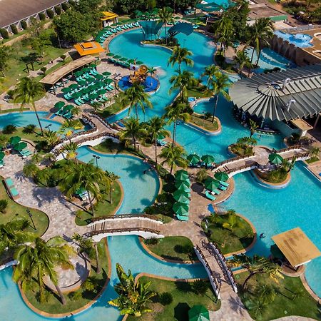 Blue Tree Thermas De Lins Resort Exterior photo Aerial view of the water park